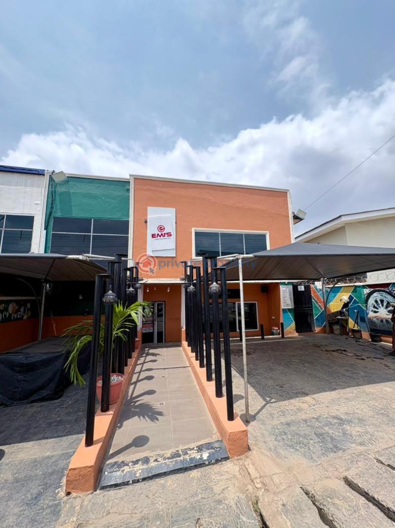 Commercial Property For Sale Ladoke, Bodija – Ibadan  Ibadan Oyo - 1