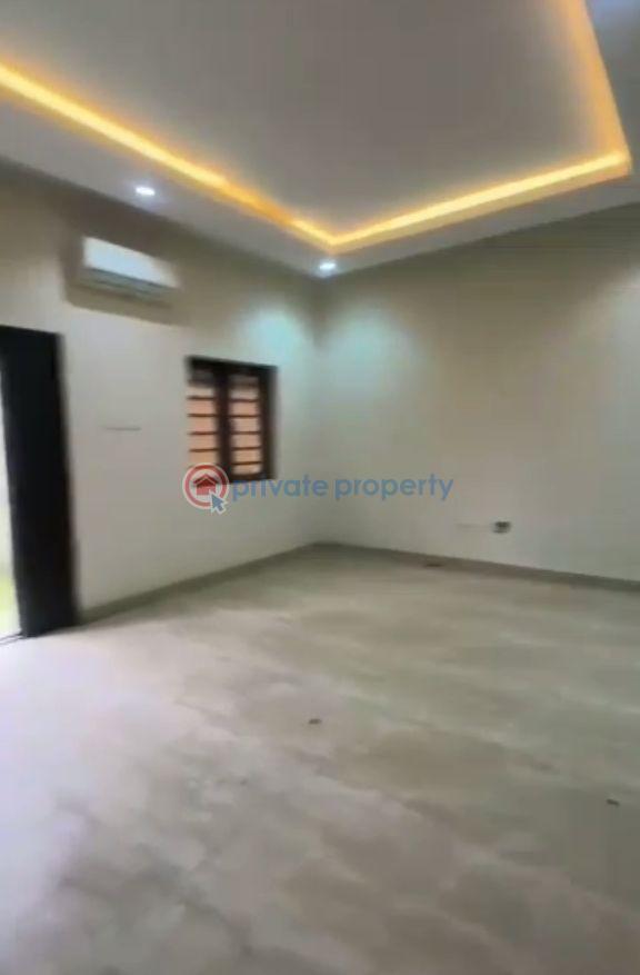 2 bedroom Block Of Flats For Rent Adelabu Surulere Lagos - 8