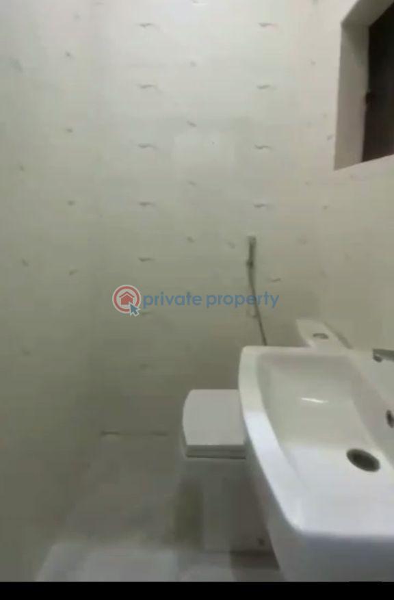 2 bedroom Block Of Flats For Rent Adelabu Surulere Lagos - 4
