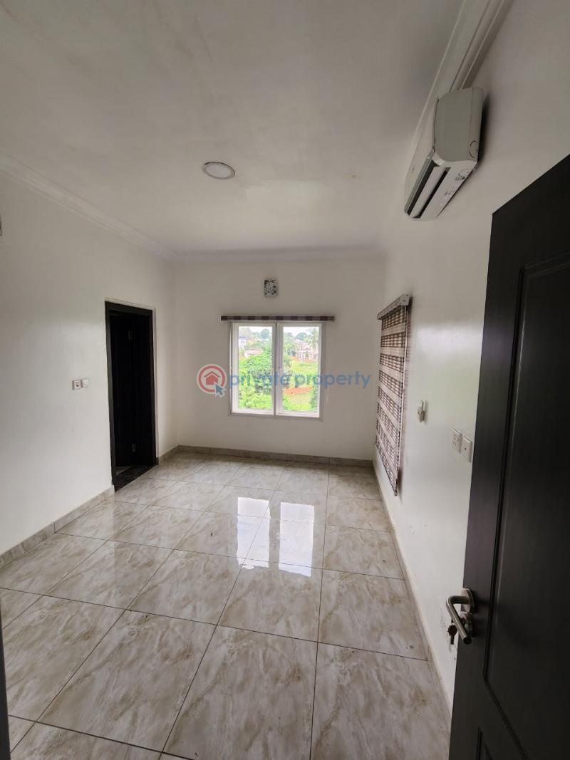 3 bedroom Block Of Flats For Rent Onireke Jericho Gra Ibadan Oyo - 3