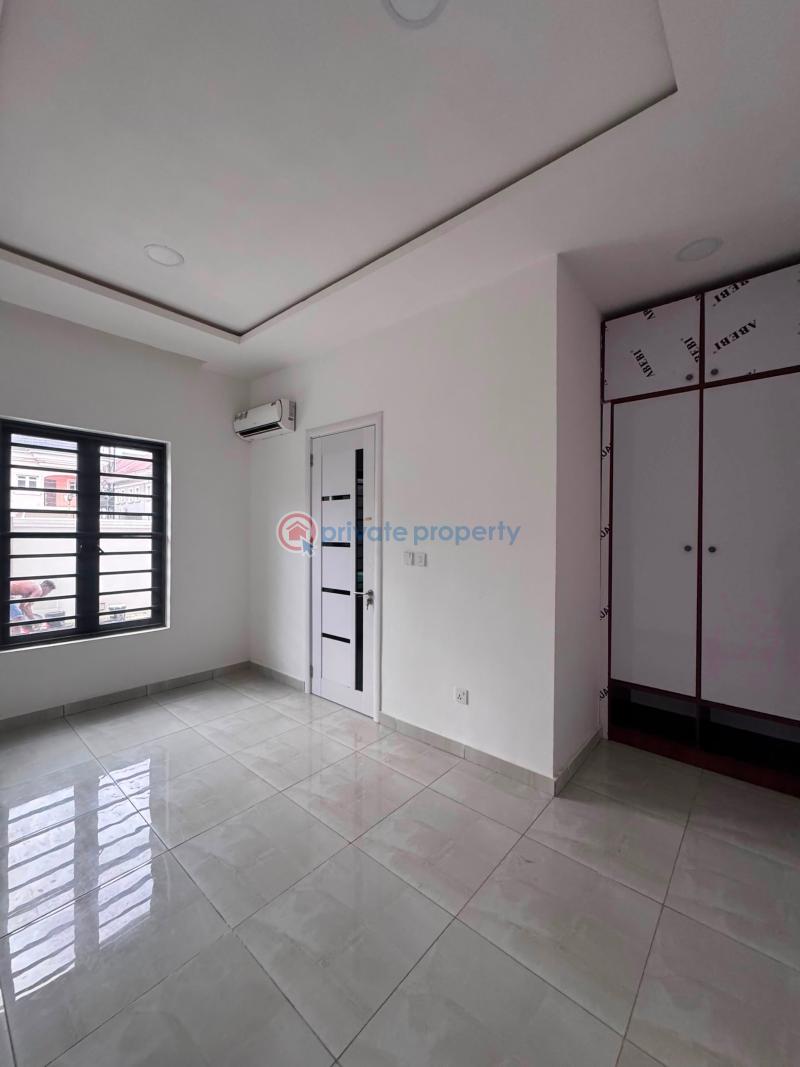 3 bedroom Block Of Flats For Rent Lekki Phase 1 Lagos - 0