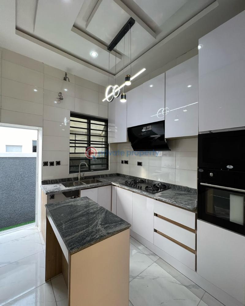 4 bedroom Semi detached Duplex For Rent Ikota Lekki Lagos - 3
