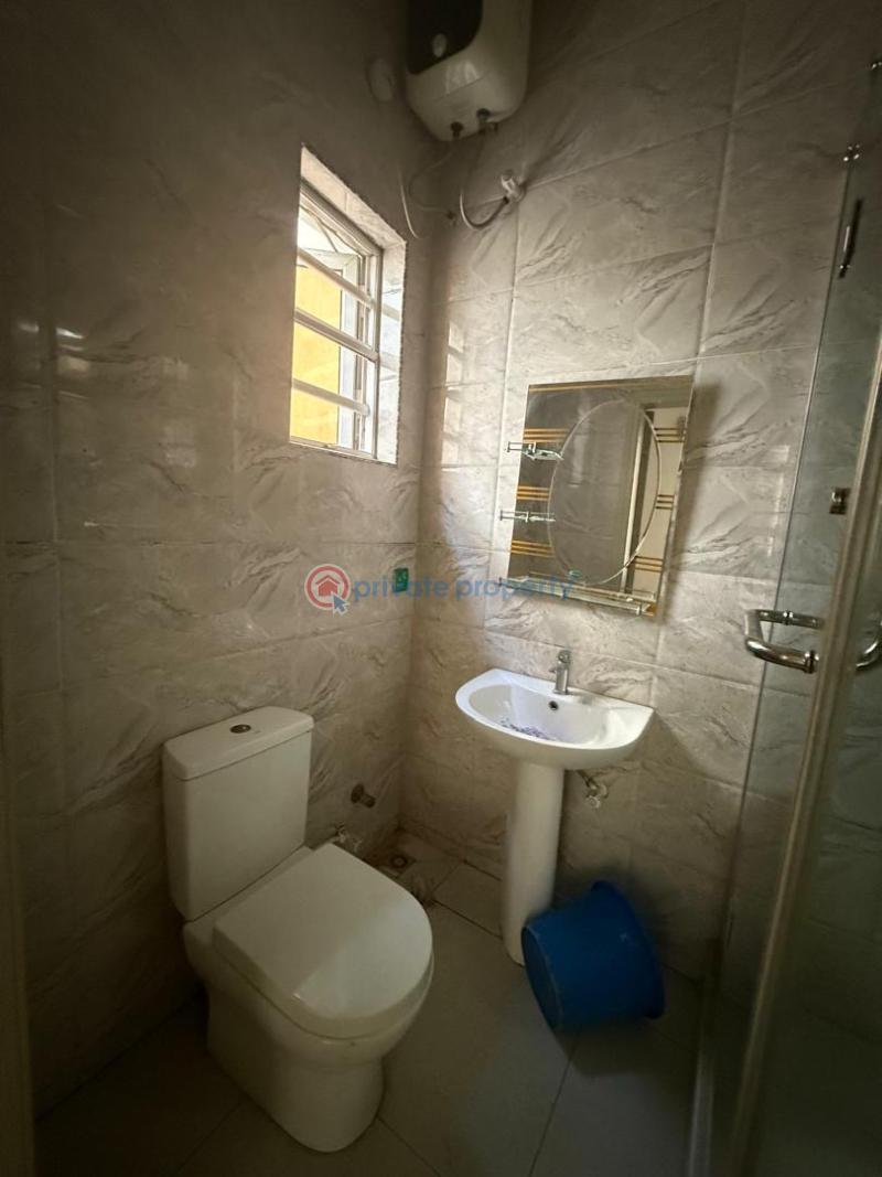 1 bedroom Block Of Flats For Rent Osapa London Lekki Lagos - 1