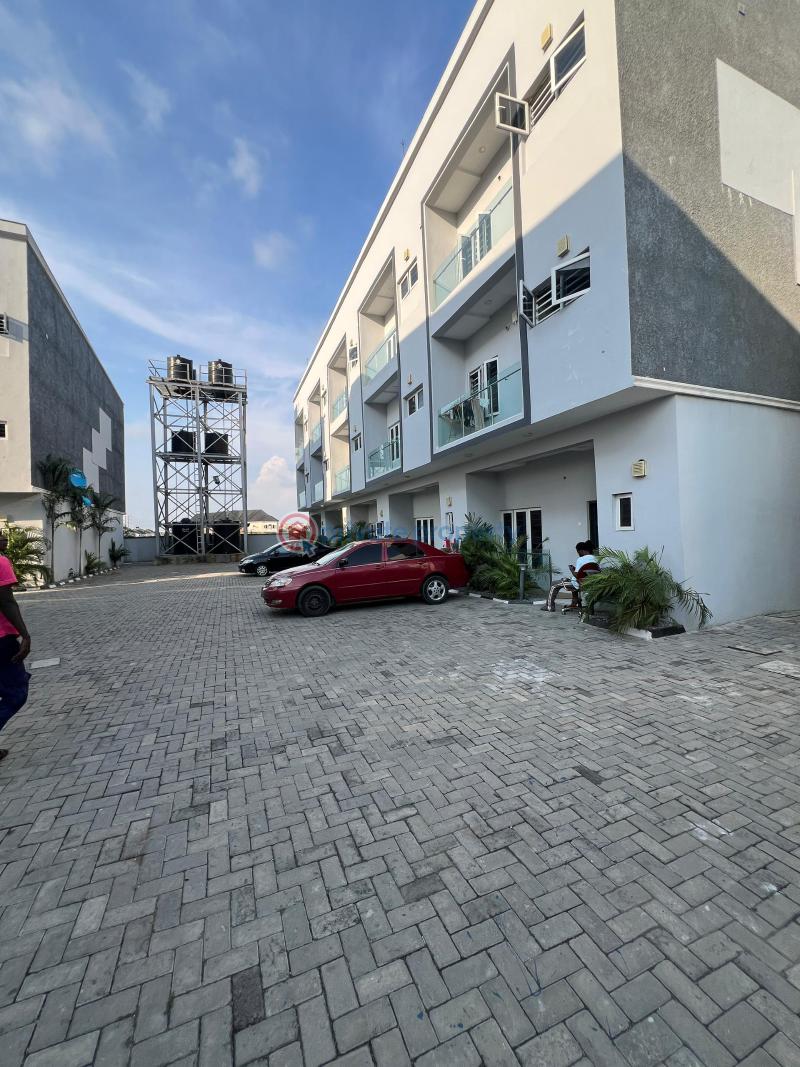4 bedroom Block Of Flats For Rent Mobi Road, Ajah Ajah Lagos - 0
