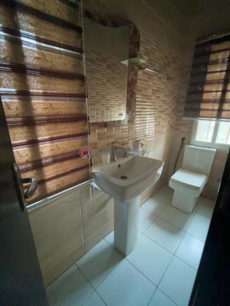 5 bedroom Detached Duplex For Rent A Prime Location In Osapa London. Osapa London Lekki Lagos - 10