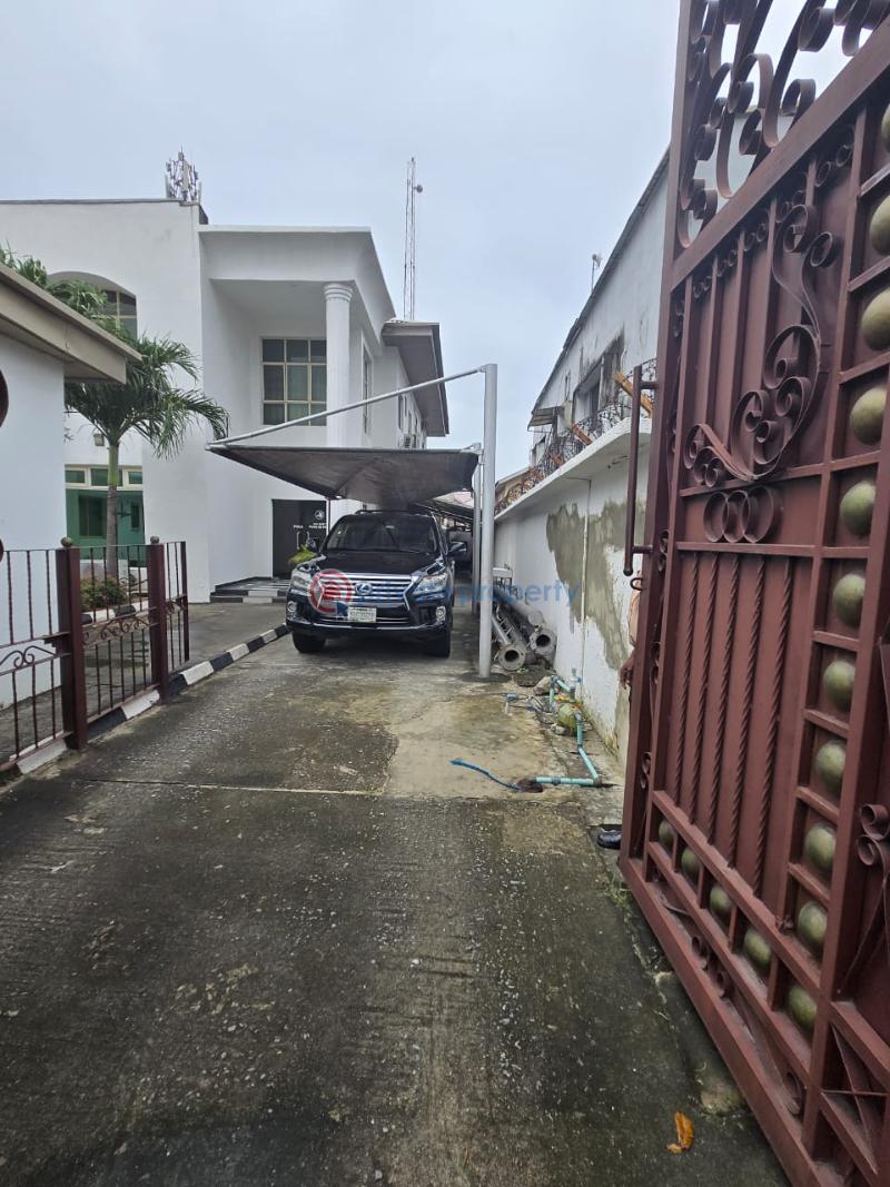 4 bedroom House For Rent Off Admiralty Lekki Phase 1 Lekki Phase 1 Lagos - 3