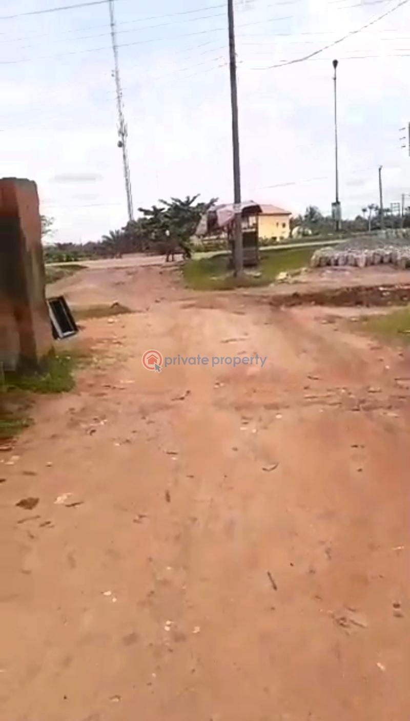 Mall/Complex/Plaza For Sale Opposite Nta, Along Aduwawa Rd. Benin City, Benin Edo - 3