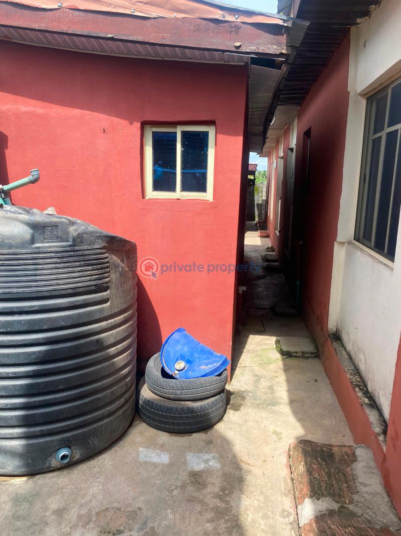 1 bedroom Block Of Flats For Sale Alogi Obantoko Somorin Abeokuta Ogun - 5