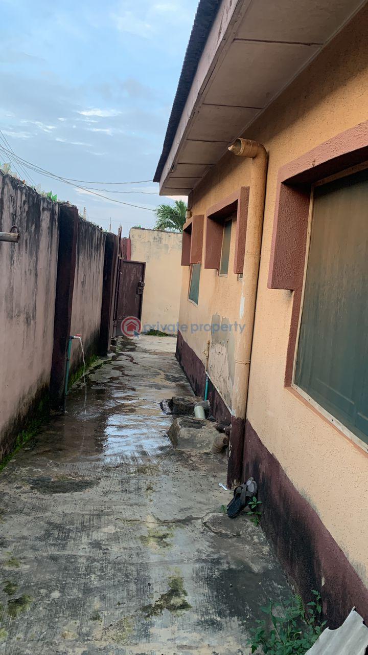 3 bedroom Bungalow For Sale Abesan Estate Ipaja Lagos - 3
