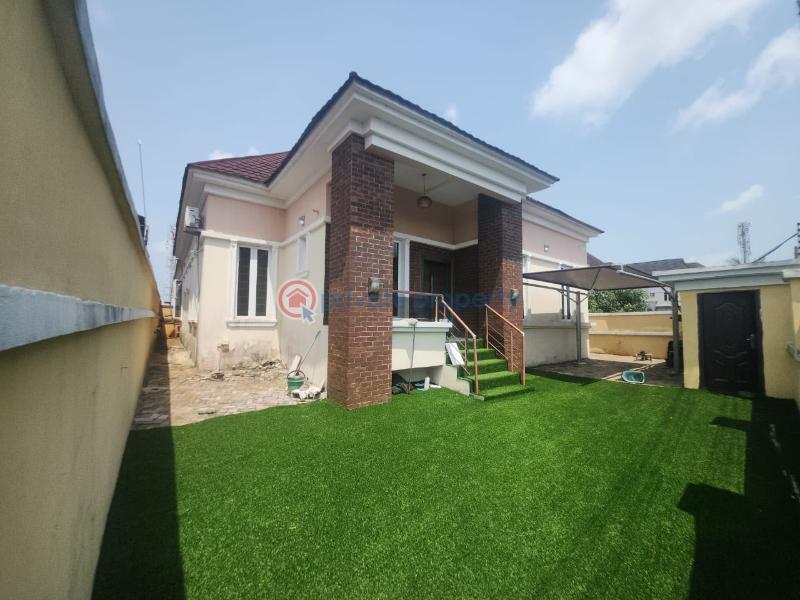 3 bedroom Detached Bungalow For Sale Thomas Estate Ajah Lagos - 0