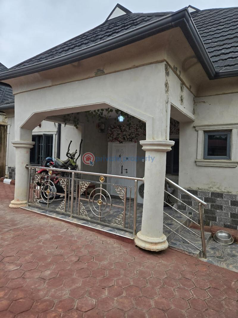 House For Sale Location: Agoro Power Line, Jericho Extension (immediately After Adejumo) Ibadan Oyo - 7