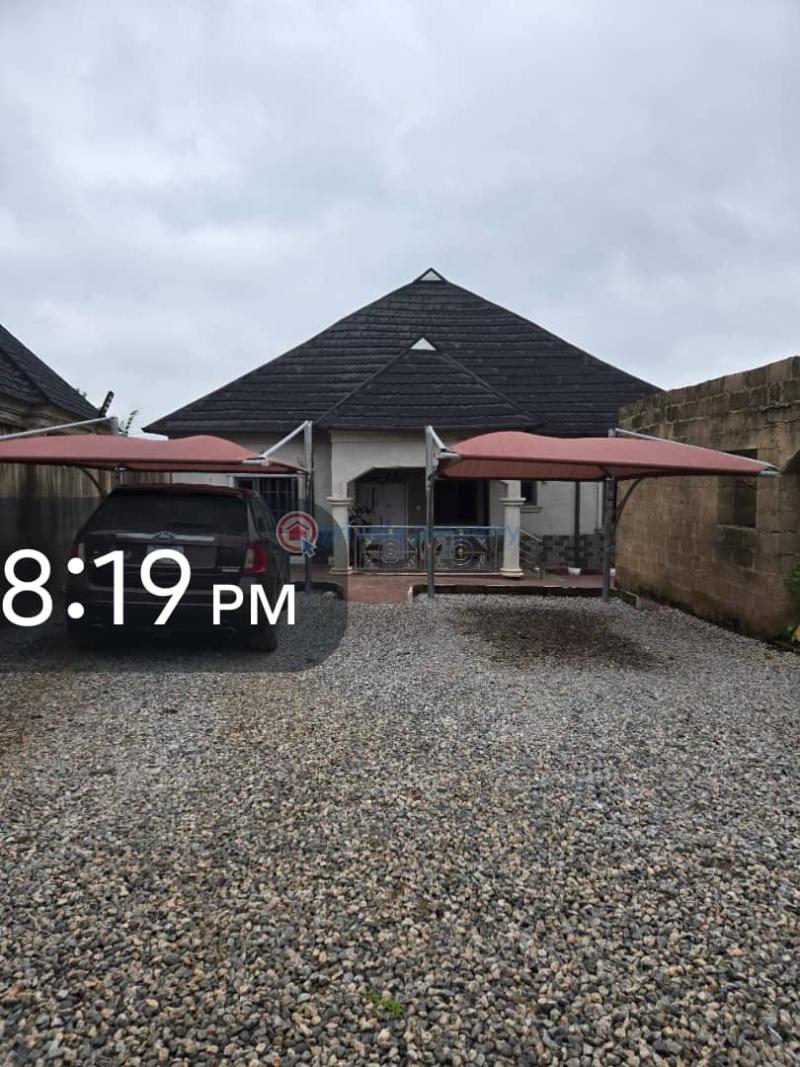 House For Sale Location: Agoro Power Line, Jericho Extension (immediately After Adejumo) Ibadan Oyo - 1