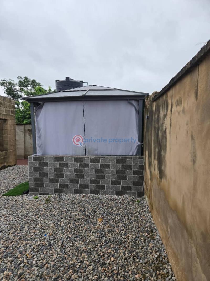 House For Sale Location: Agoro Power Line, Jericho Extension (immediately After Adejumo) Ibadan Oyo - 9