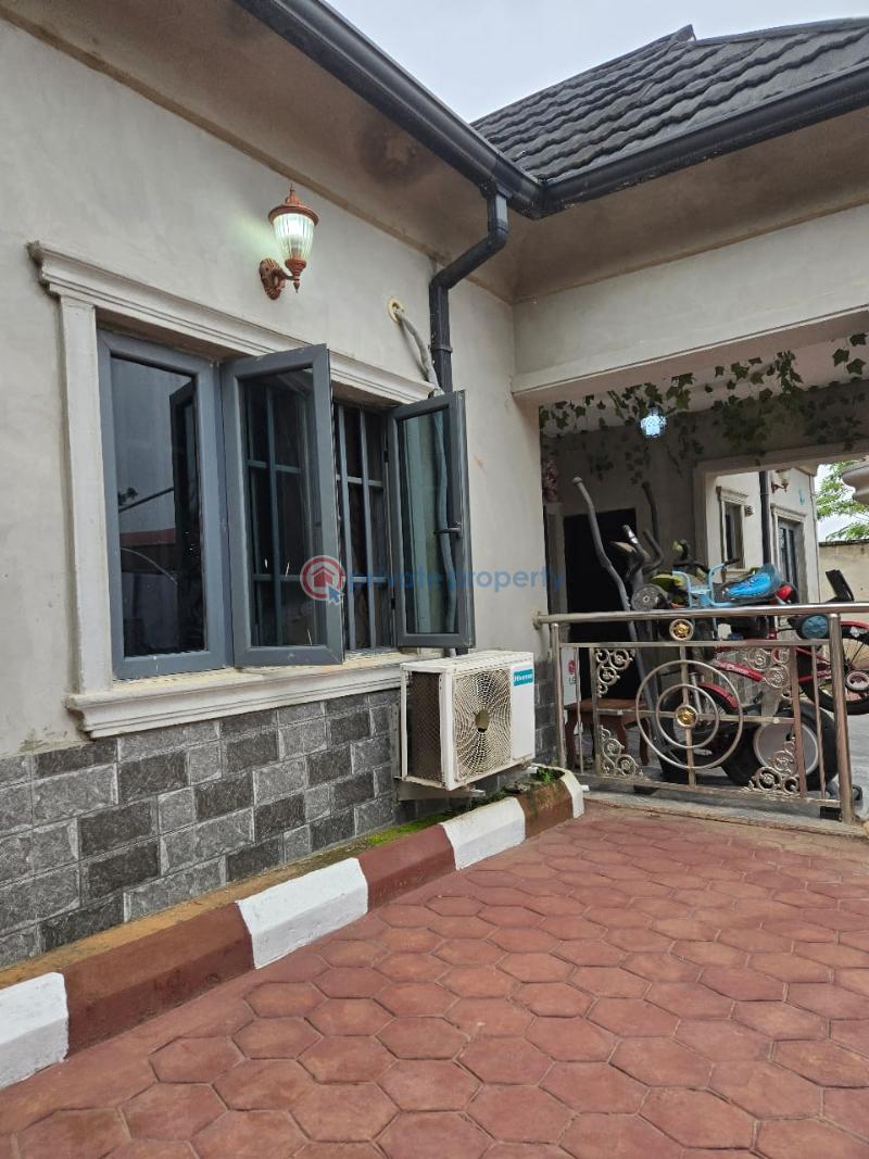 House For Sale Location: Agoro Power Line, Jericho Extension (immediately After Adejumo) Ibadan Oyo - 8