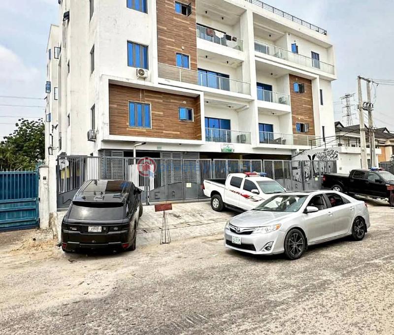 3 bedroom Flat & Apartment For Sale Lekki Phase 1 Lagos - 0