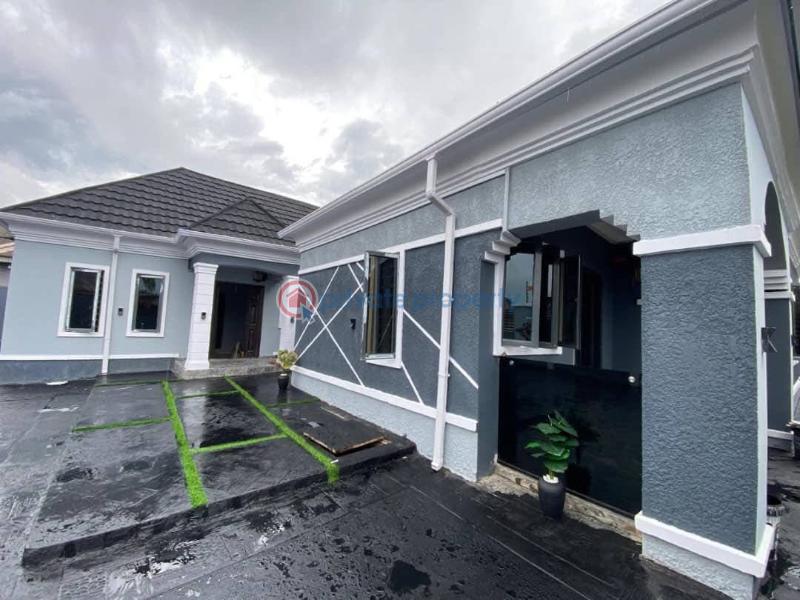 For sale:   *3bedroom bungalow* *1bedroom flat bq* - 0 3 bedroom Bungalow For Sale Ateere Akala Express Akala Express Ibadan Oyo - 0