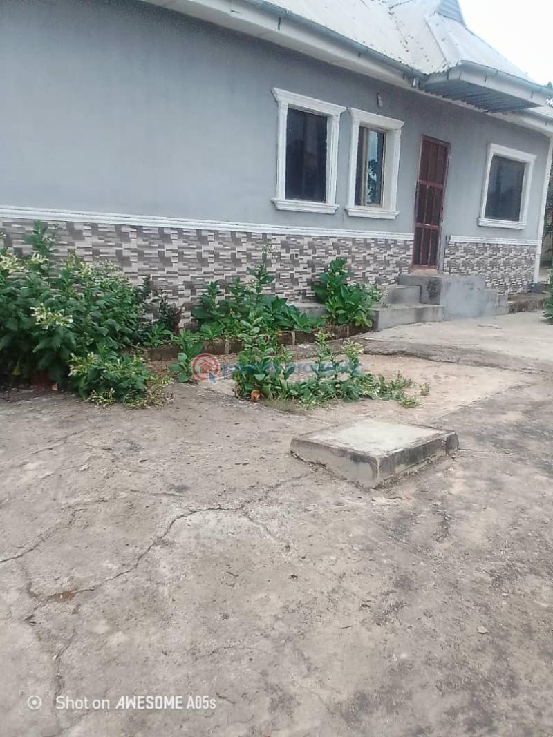 For sale  4 bedroom bungalow at bcj,apata, very close to bcj bus stop, on 2 plots - 3 4 bedroom Detached Bungalow For Sale Bcj Apata Apata Ibadan Oyo - 3