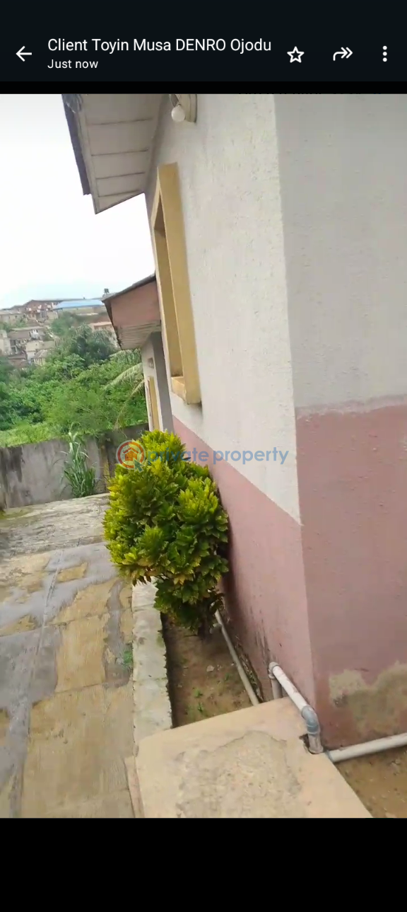 4 bedroom Detached Bungalow For Sale Berger Ojodu Lagos - 5