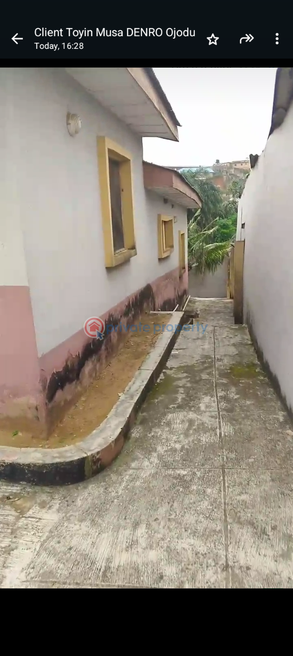 4 bedroom Detached Bungalow For Sale Berger Ojodu Lagos - 3