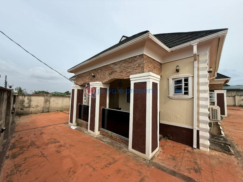 4 bedroom Bungalow For Sale Moganna Akala Express Ibadan Oyo - 6