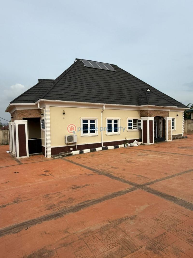 4 bedroom Bungalow For Sale Moganna Akala Express Ibadan Oyo - 2