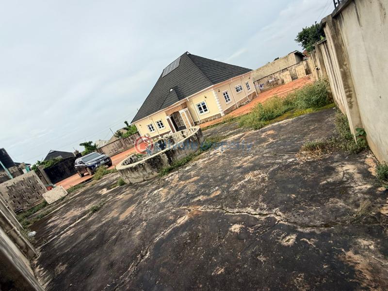 4 bedroom Bungalow For Sale Moganna Akala Express Ibadan Oyo - 11