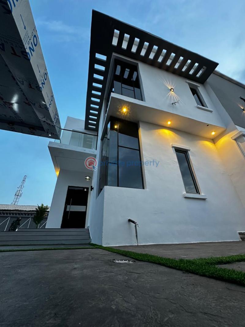 For sale  4 bedroom duplex with bq at aare oluyole estate - 1 4 bedroom Detached Duplex For Sale Aare Oluyole Estate Oluyole Estate Ibadan Oyo - 1