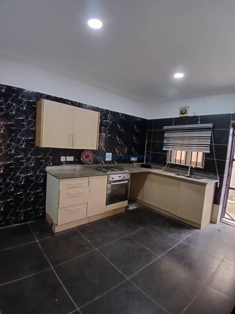 4 bedroom Semi detached Duplex For Sale Estate Osapa Lekki Lagos - 3