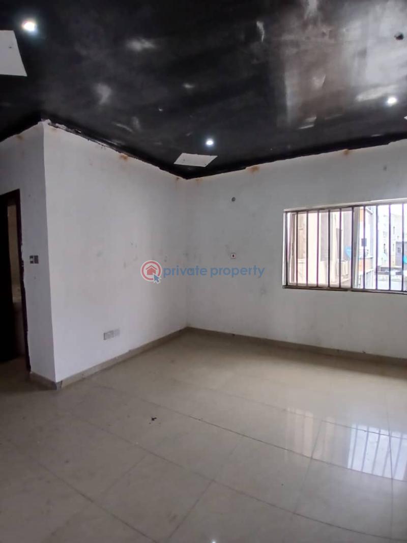 4 bedroom Semi detached Duplex For Sale Estate Osapa Lekki Lagos - 8