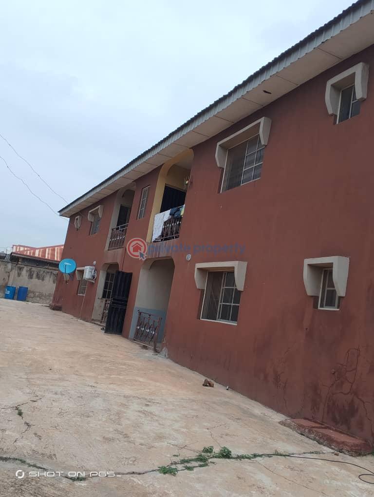 3 bedroom Maisonette For Sale Ogungbade Area Alakia Alakia Ibadan Oyo