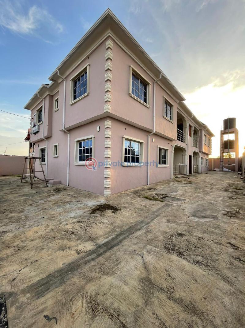 House For Sale Location: Abela Alagutan, Adekotun Street, Ibadan Ibadan Oyo - 3