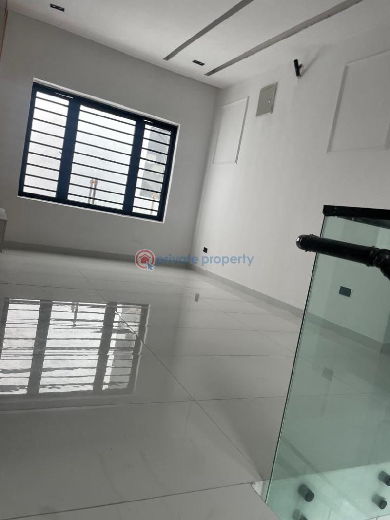 5 bedroom Detached Duplex For Sale Orch Road Lekki Lagos. Along Lekki Expressway Lagos - 4