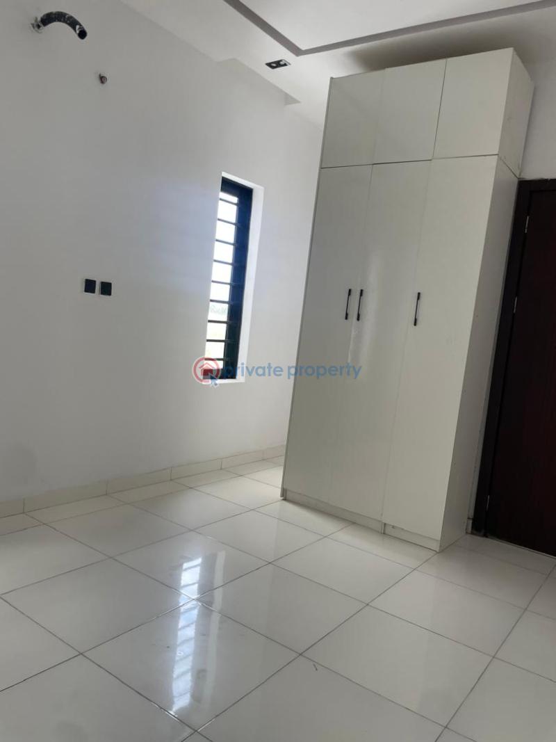 5 bedroom Detached Duplex For Sale Orch Road Lekki Lagos. Along Lekki Expressway Lagos - 9