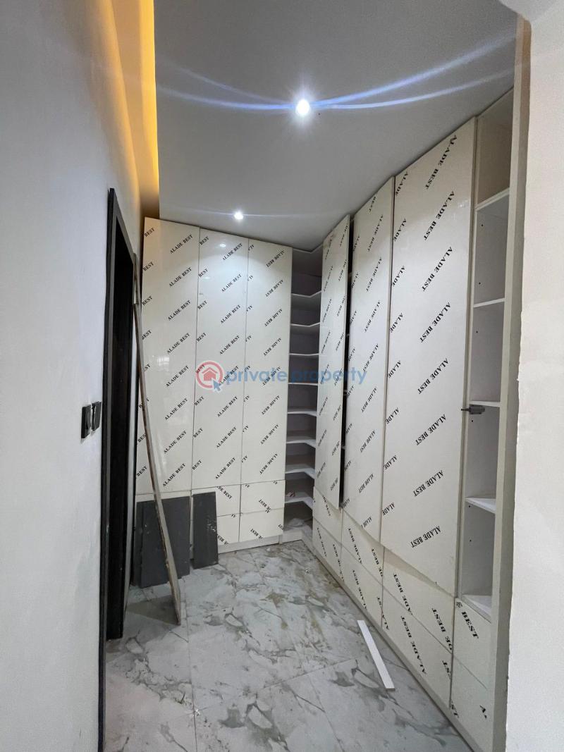 House For Sale Location: Tiger Estate, Ibadan Ibadan Oyo - 4