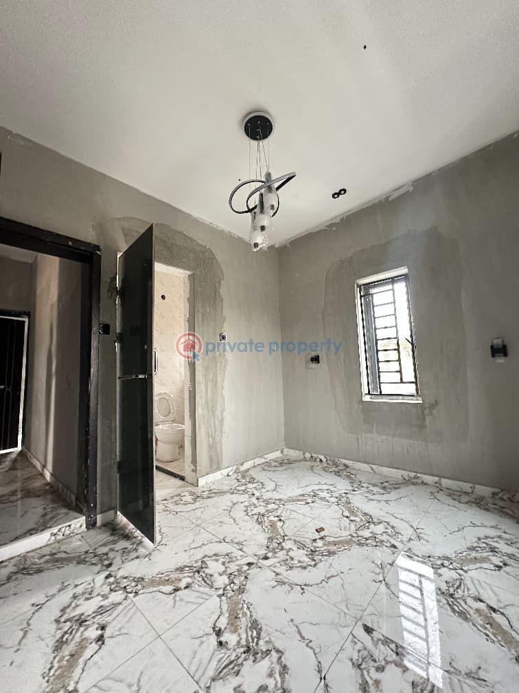 House For Sale At Olapade Estate, Behind Nnpc Filling Station, Ologuneru Junction, Ibadan, Oyo State Ibadan Oyo - 3