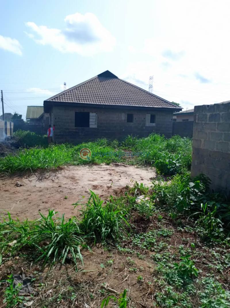 For sale 3 bedroom Bungalow Off Igbopa Road. Abule Eko Ijede Ikorodu