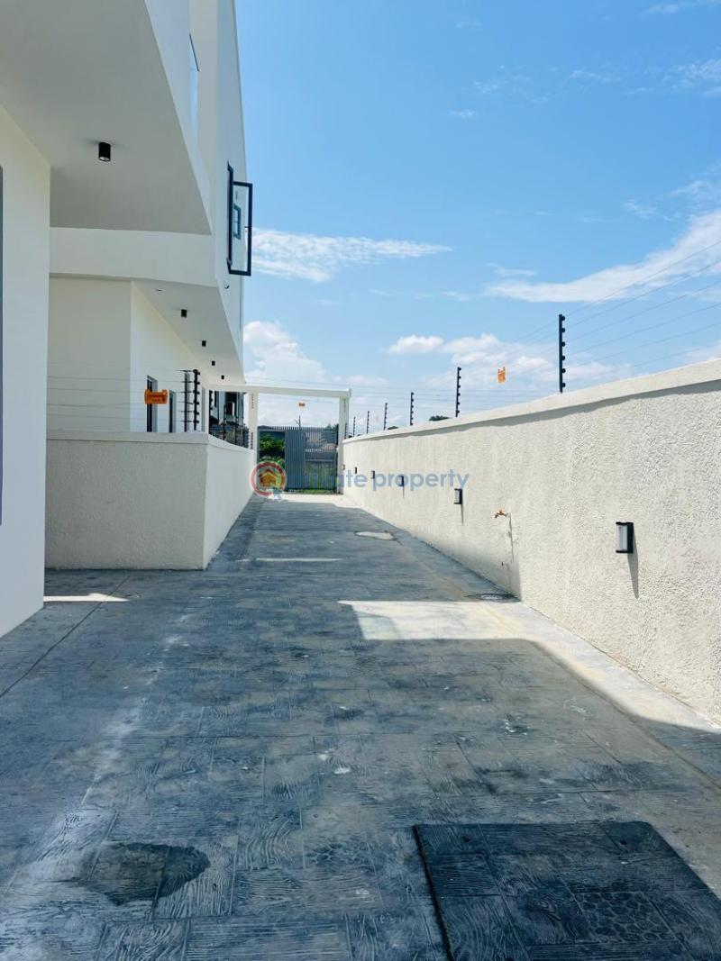 4 bedroom Semi detached Duplex For Sale Ajah Lekki, Lagos Lekki Lagos - 2