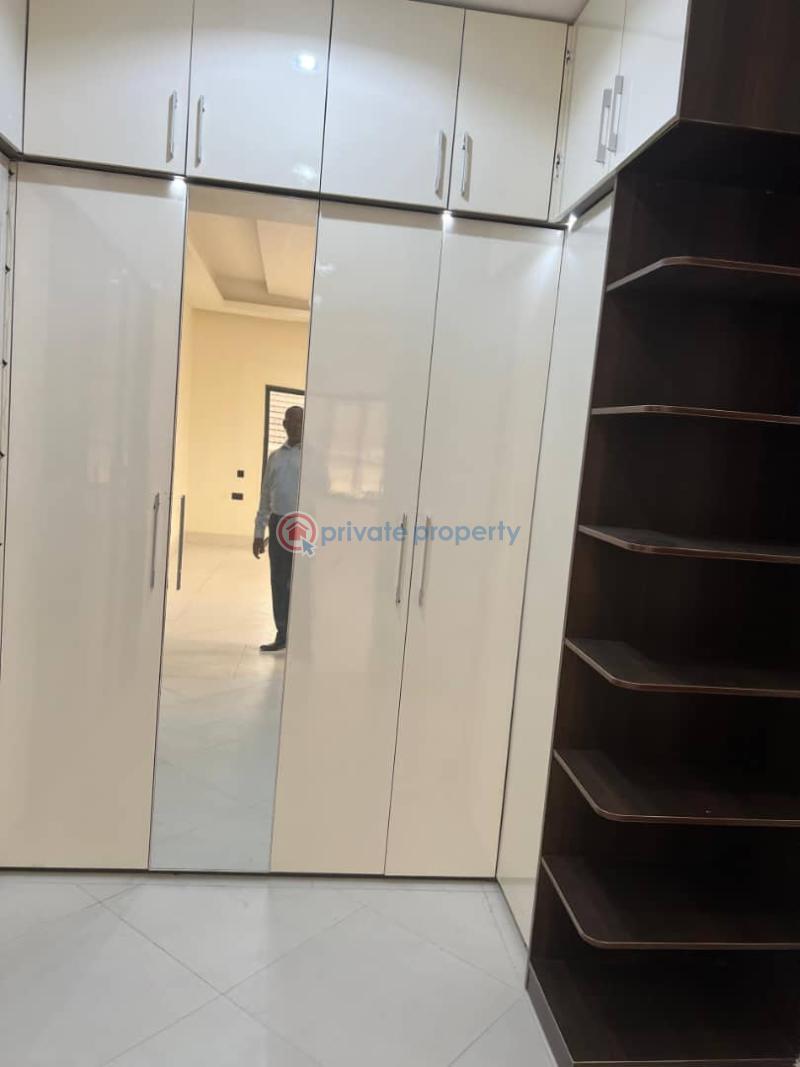 4 bedroom Terraced Duplex For Sale Off Bourdillon Road Ikoyi Lagos - 11