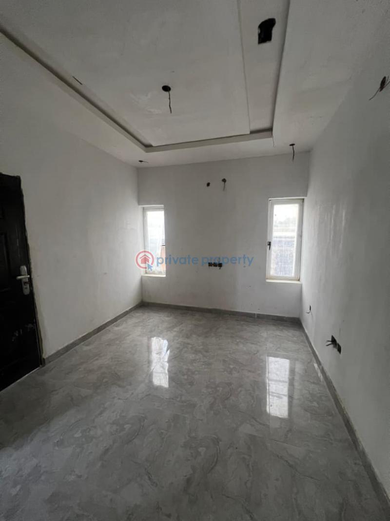 House For Sale Atoyebi Courts, Bashorun, Bcos, Ibadan. Ibadan Oyo - 4