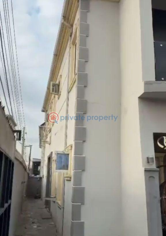 4 bedroom Duplex For Sale Hamadiya Abule Egba Lagos - 4