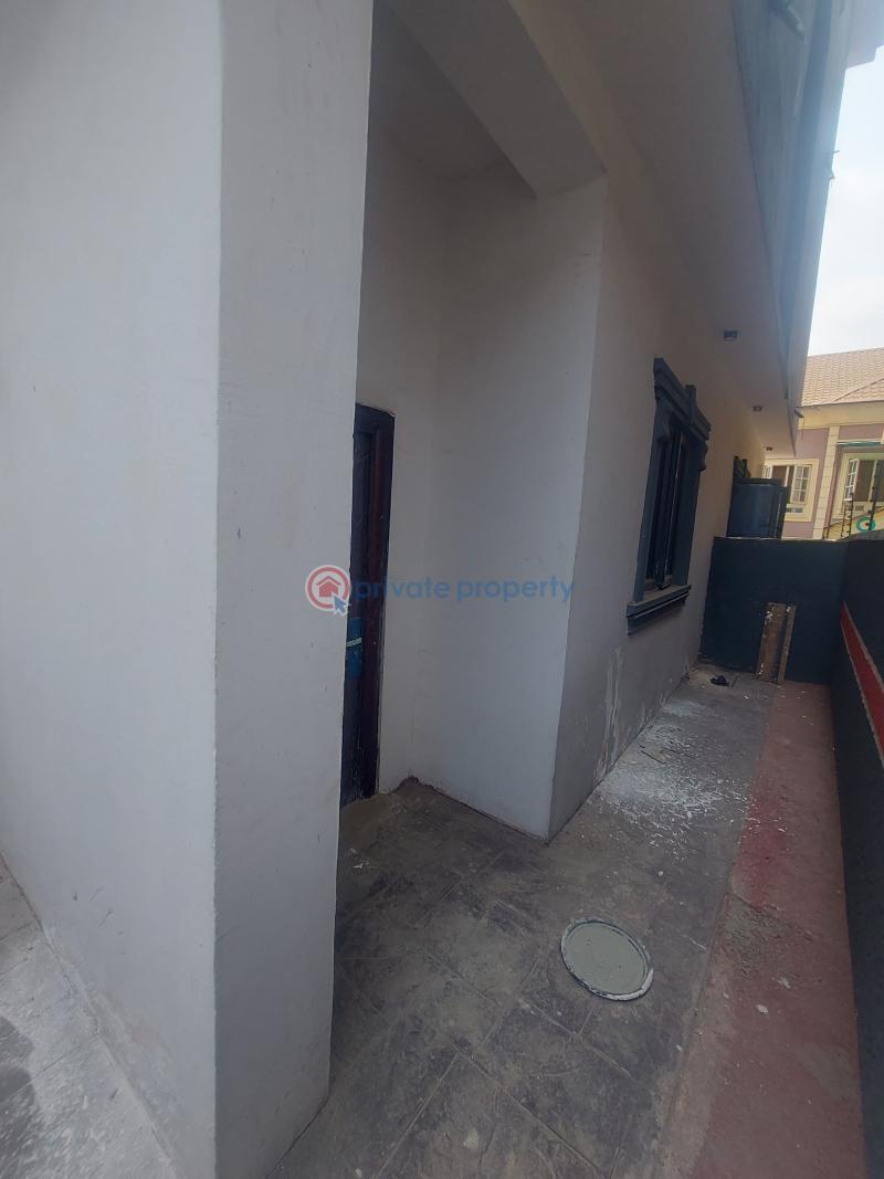 4 bedroom Semi detached Duplex For Sale Magodo GRA Phase 1 Ojodu Lagos - 5