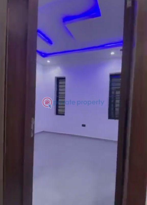 2 bedroom Block Of Flats For Sale Lawanson Surulere Lagos - 2