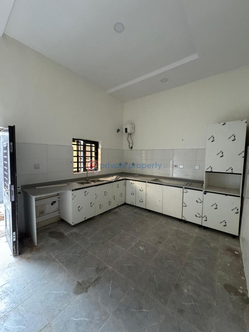 4 bedroom Semi detached Duplex For Sale Omole Phase 1 Ojodu Lagos - 6