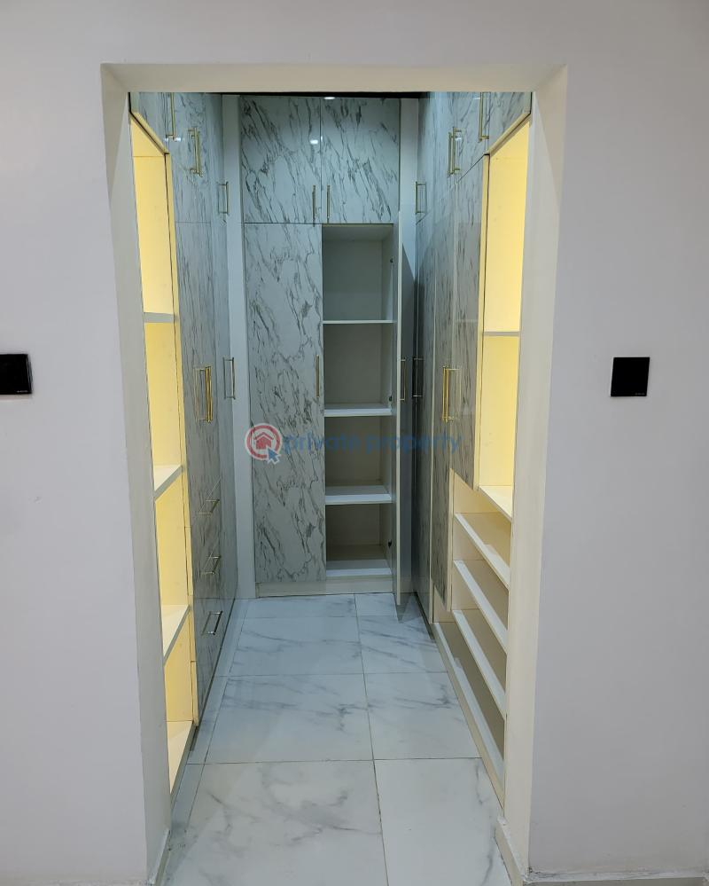 4 bedroom Semi detached Duplex For Sale Along Lekki Expressway Lagos - 12