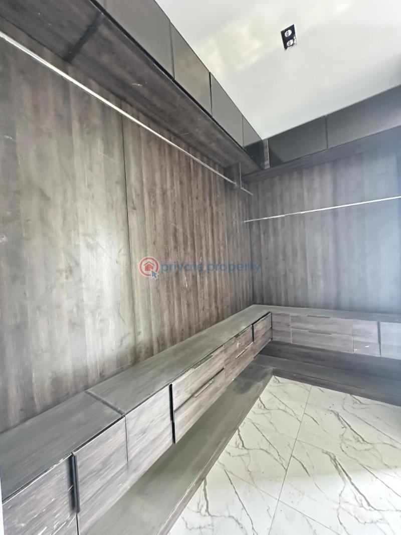 For sale: exquisitely finished 5  bedroom  fully detached duplex with bq & swimmming pool. - 3 5 bedroom Detached Duplex For Sale Along Lekki Expressway Lagos - 3