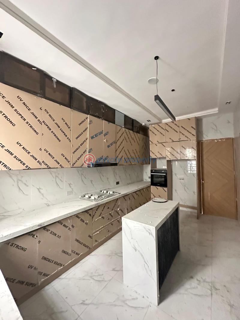 For sale: exquisitely finished 5  bedroom  fully detached duplex with bq & swimmming pool. - 5 5 bedroom Detached Duplex For Sale Along Lekki Expressway Lagos - 5