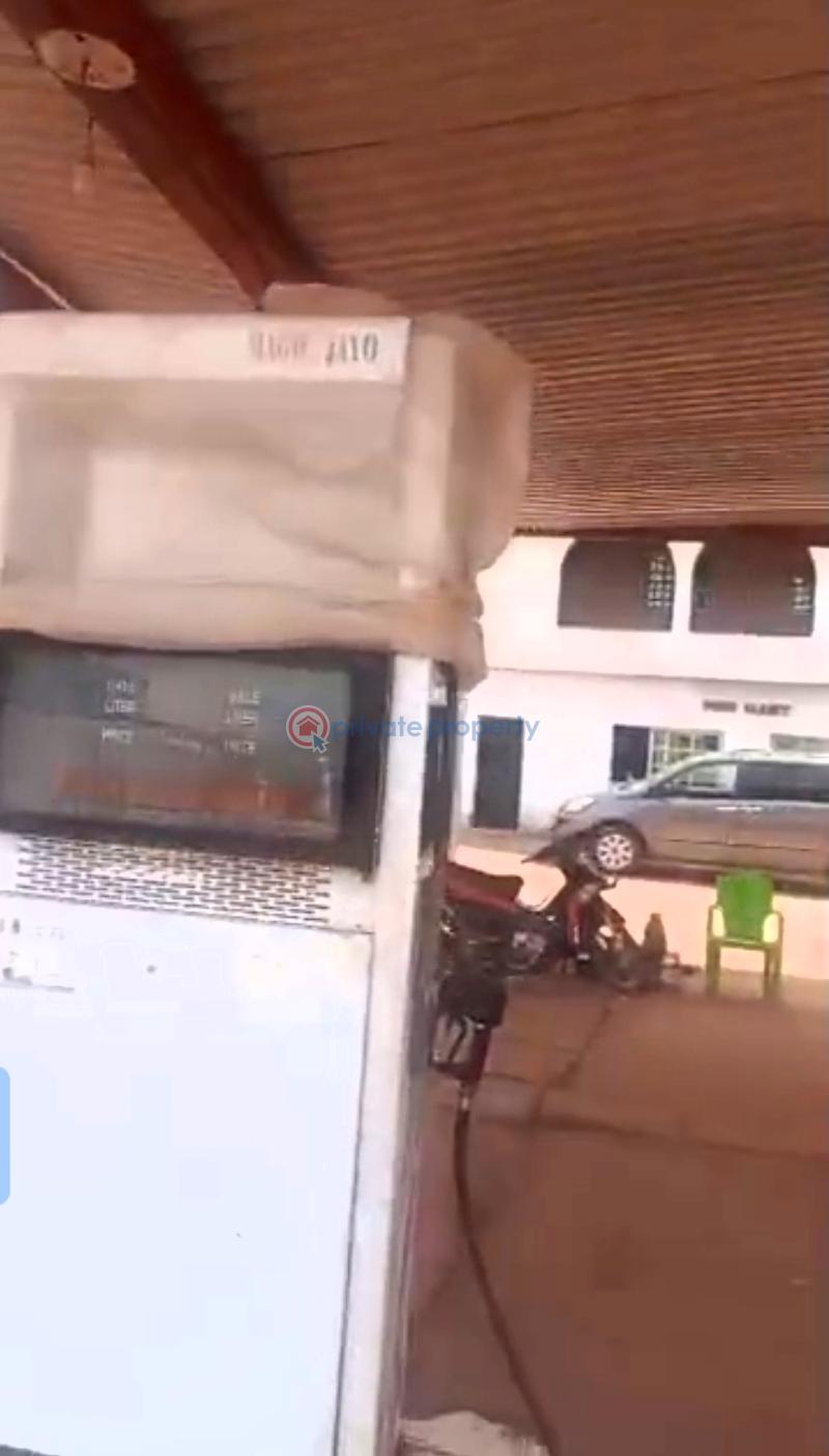 Filling Station For Sale Along Benin Auchi Rd,eyean. Benin Edo - 6