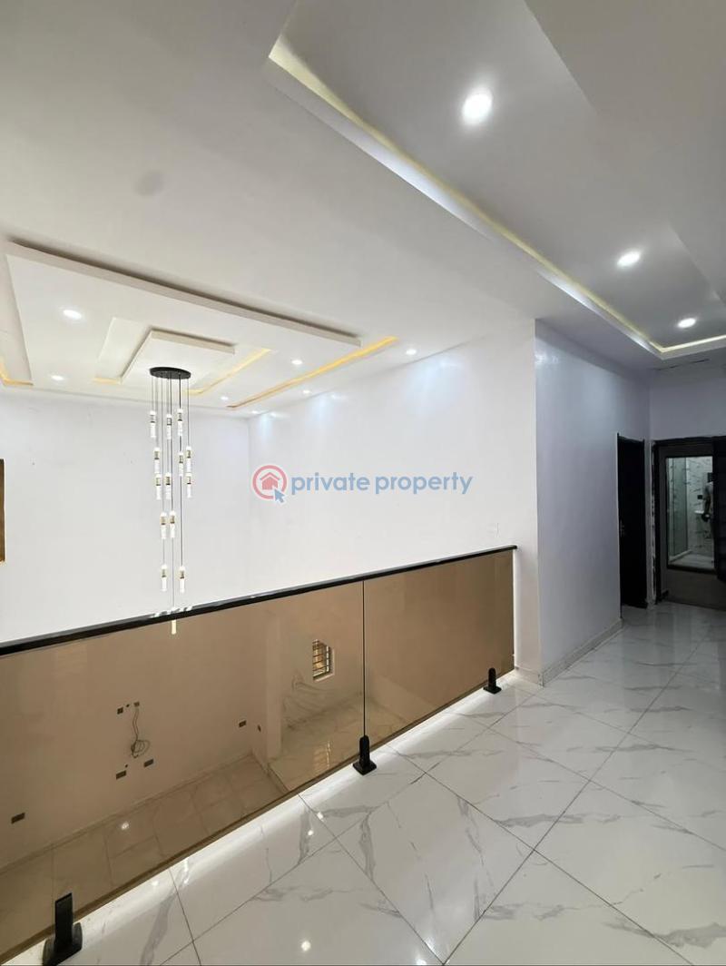 House For Sale Location: Palace Estate, Akala, Akobo, Ibadan, Nigeria Ibadan Oyo - 3