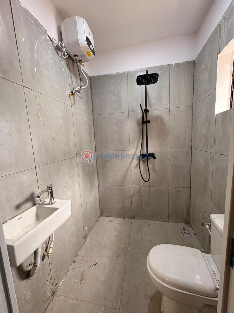 House For Sale Location: Alalubosa Gra Ibadan Oyo - 16