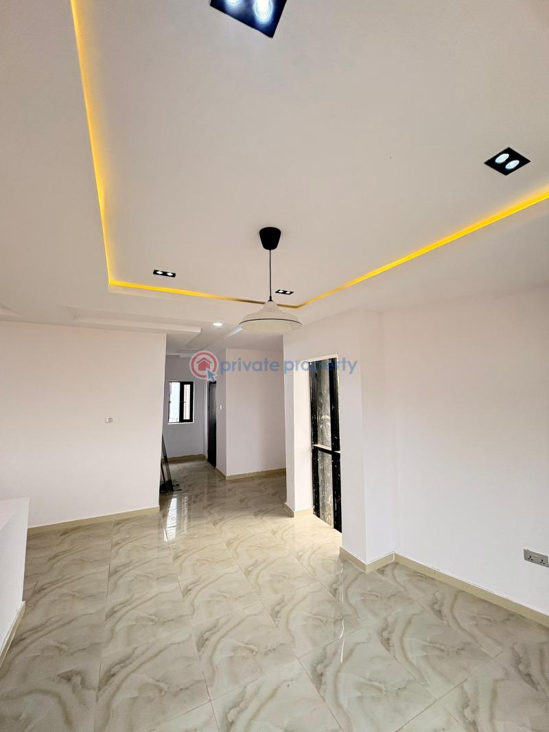 House For Sale Location: Alalubosa Gra Ibadan Oyo - 5